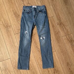 NWOT Abercrombie Kids Boys Skinny Jeans Size 11 / 12 Slim